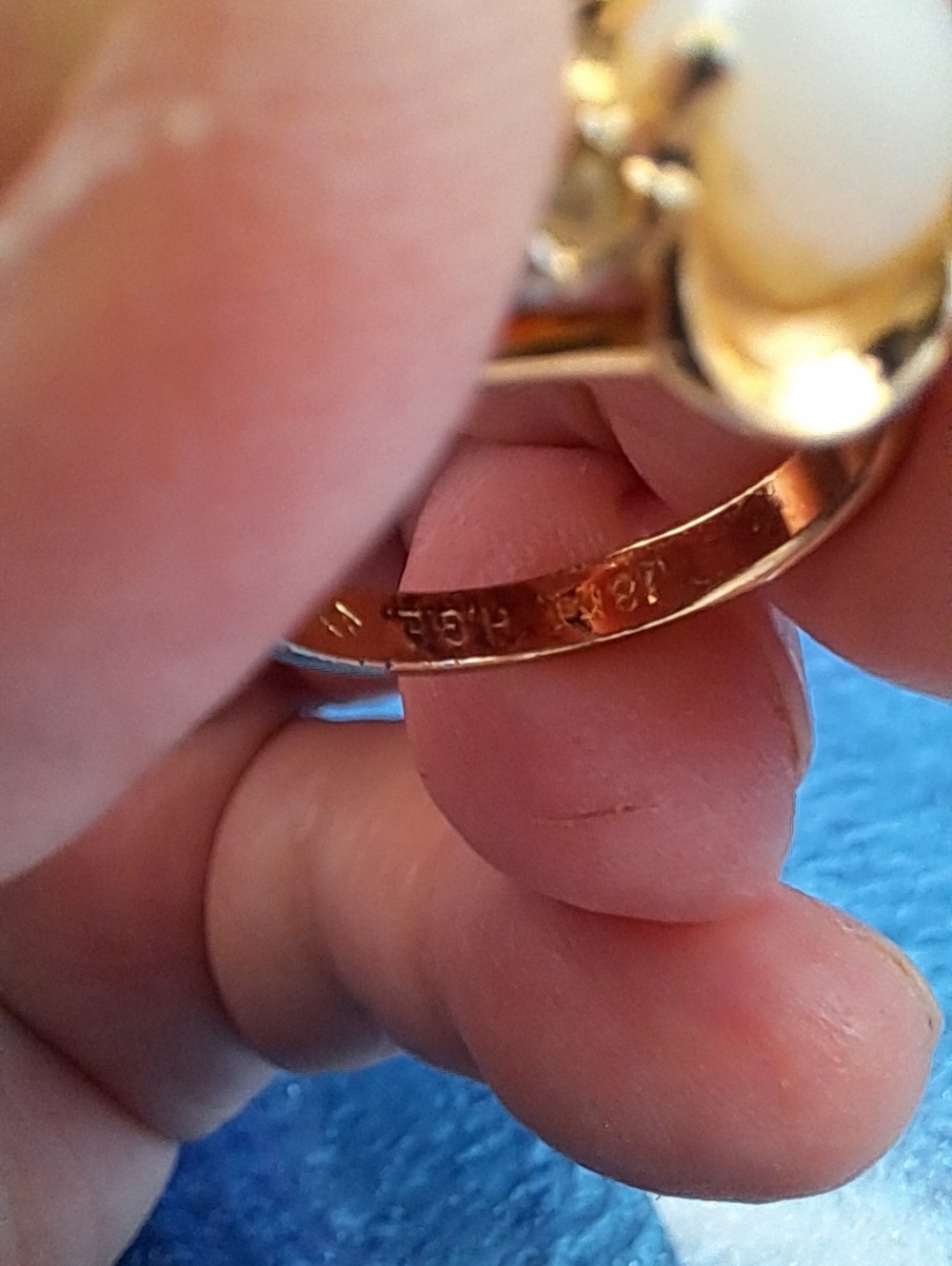 Majestic 18K HGE White Stone Bypass Ring - Picture 2 of 5